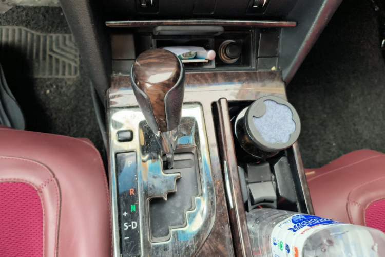 Used Toyota Camry 2015 2.0G Premier Edition Gear Lever