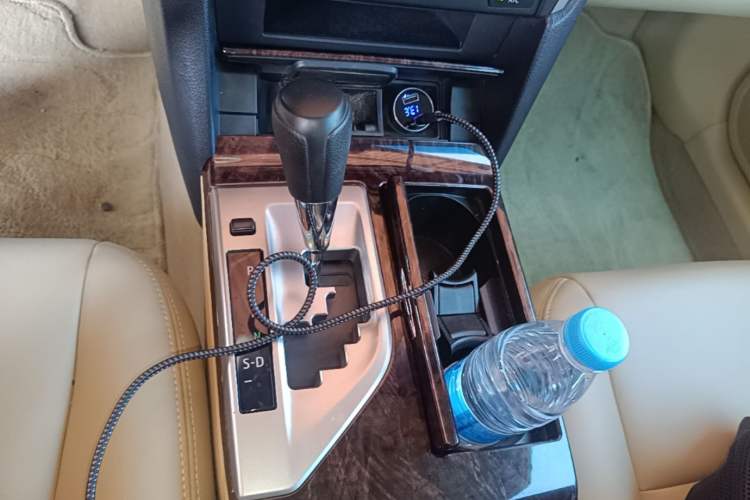 Used Toyota Camry 2015 2.0E Elite Edition Gear Lever