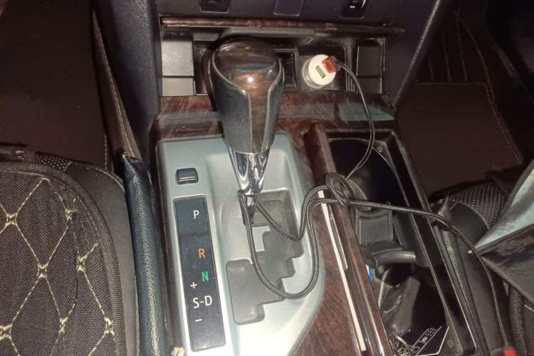 Used Toyota Camry 2015 2.0G Premier Edition Gear Lever