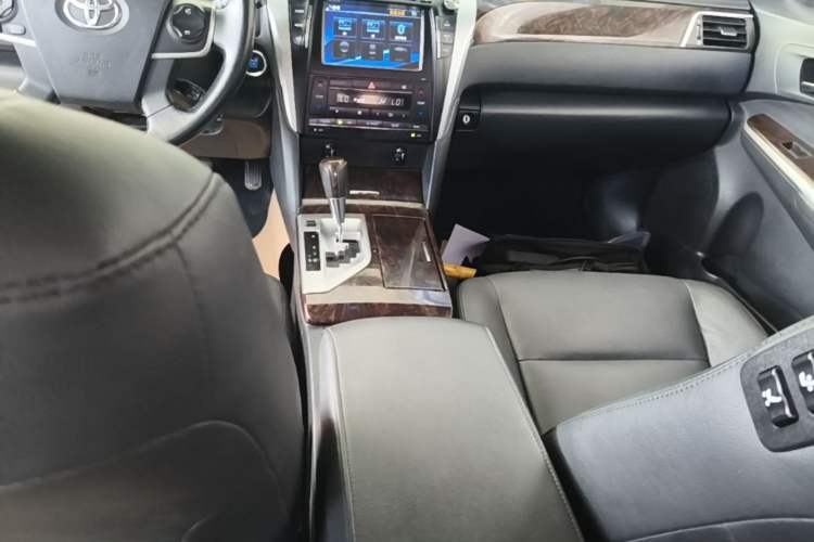 Used Toyota Camry 2015 2.5G Luxury Navigation Edition Gear Lever