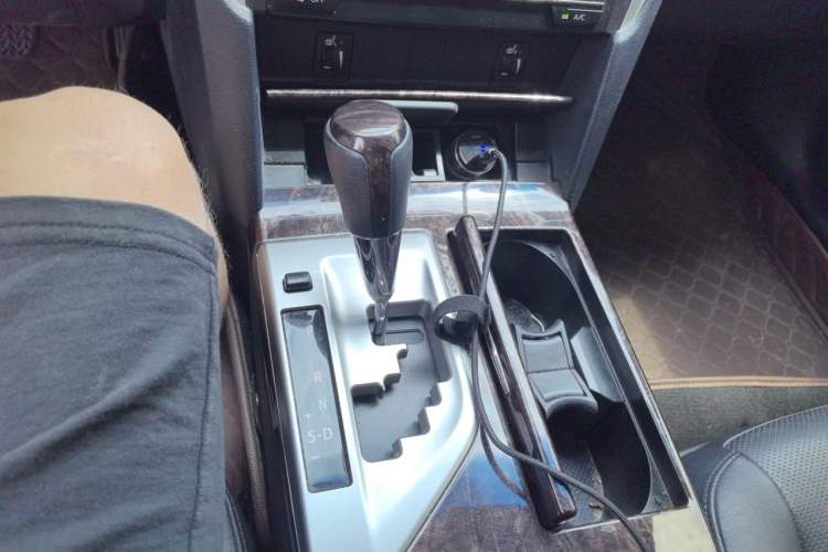Used Toyota Camry 2015 2.0G Premier Edition Gear Lever