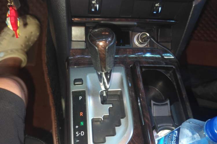 Used Toyota Camry 2015 2.0G Premier Edition Gear Lever