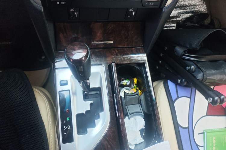 Used Toyota Camry 2015 2.0G Premier Edition Gear Lever