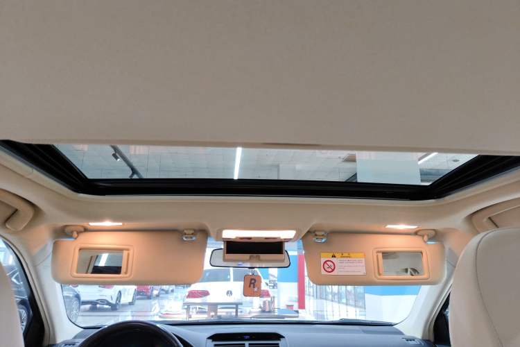Used Toyota Camry 2015 Dual-Engine 2.5 HG Luxury Navigation Edition Headliner