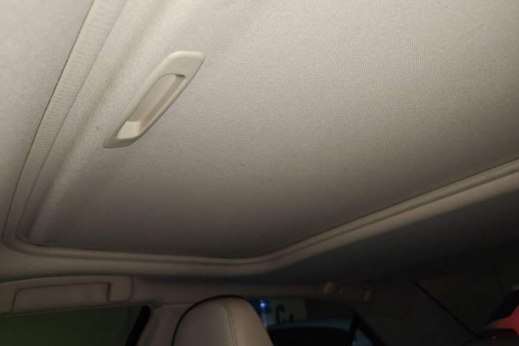 Used Toyota Camry 2015 Dual-Engine 2.5 HG Luxury Navigation Edition Headliner