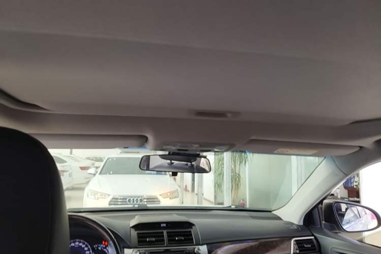 Used Toyota Camry 2015 2.5G Luxury Navigation Edition Headliner
