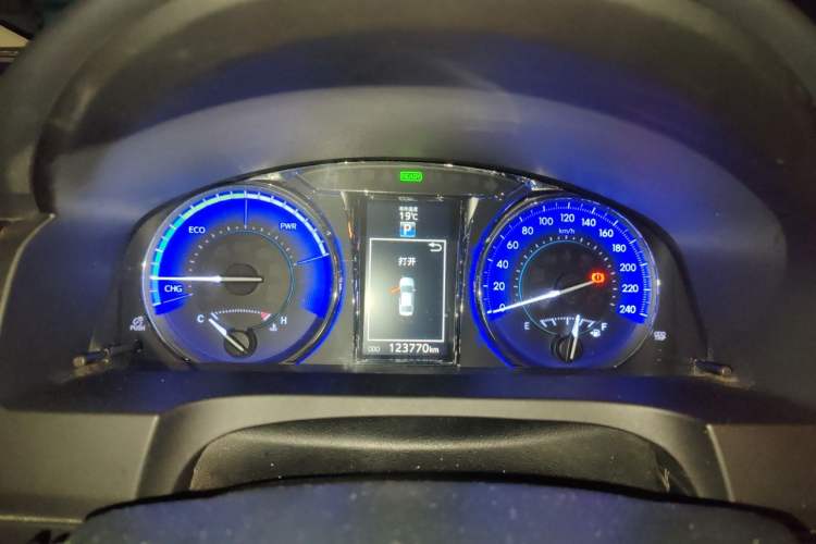 Used Toyota Camry 2015 Dual-Engine 2.5 HG Luxury Navigation Edition Instrument Cluster