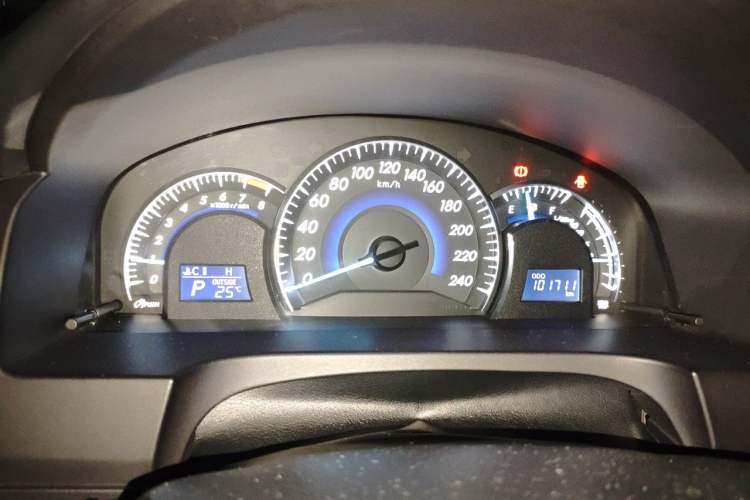 Used Toyota Camry 2015 2.0G Premier Edition Instrument Cluster