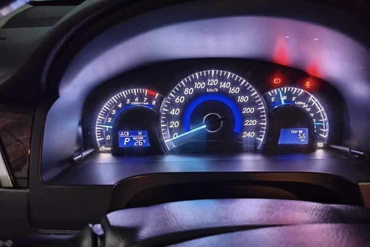 Used Toyota Camry 2015 2.0G Premier Edition Instrument Cluster