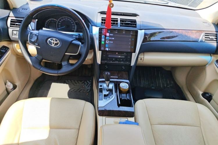 Used Toyota Camry 2015 2.0G Premier Edition Interior 2