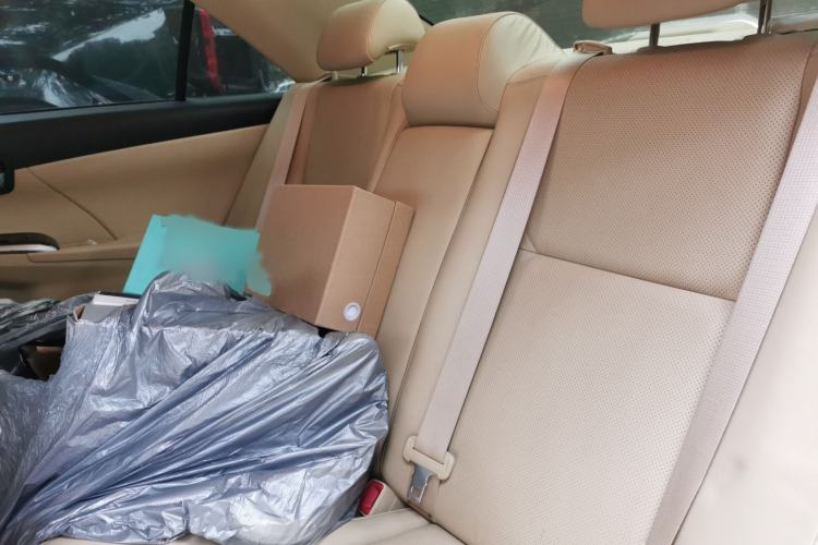Used Toyota Camry 2015 2.0G Luxury Edition Interior 4