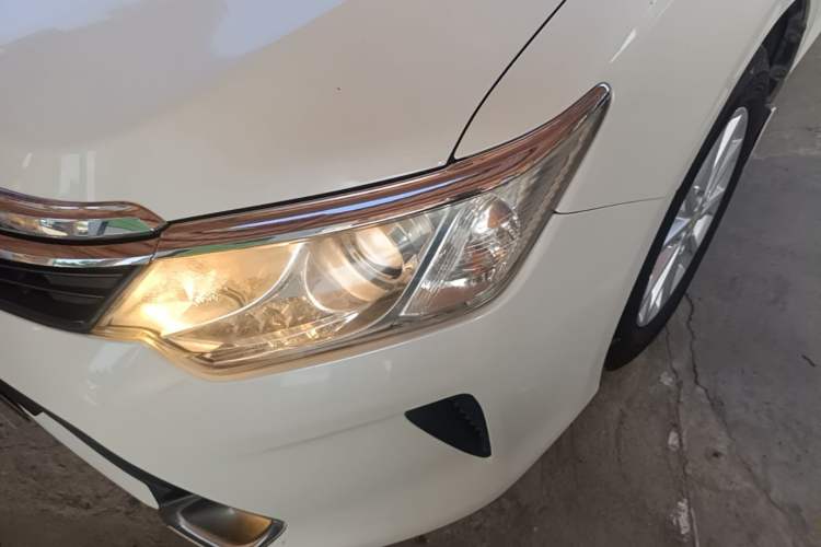 Used Toyota Camry 2015 2.0E Elite Edition Left Front Headlight