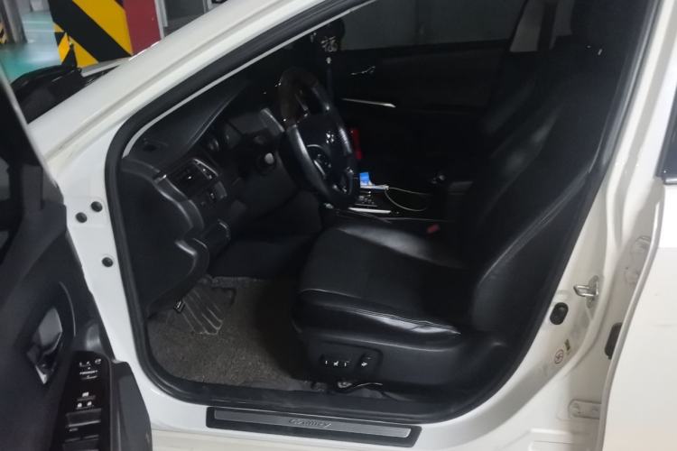 Used Toyota Camry 2015 2.0G Premier Edition Left Front Seat