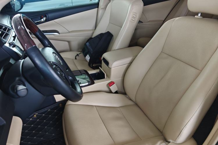 Used Toyota Camry 2015 Dual-Engine 2.5 HG Luxury Navigation Edition Left Front Seat