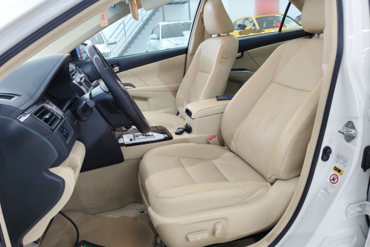 Used Toyota Camry 2015 Dual-Engine 2.5 HG Luxury Navigation Edition Left Front Seat