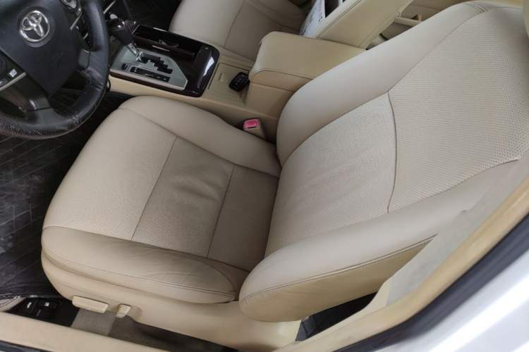 Used Toyota Camry 2015 Dual-Engine 2.5 HG Luxury Navigation Edition Left Front Seat