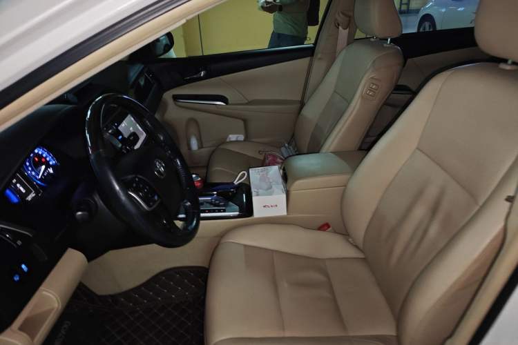 Used Toyota Camry 2015 Dual-Engine 2.5 HG Luxury Navigation Edition Left Front Seat
