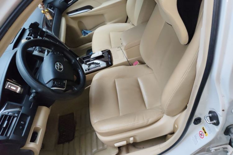 Used Toyota Camry 2015 Dual-Engine 2.5 HG Luxury Navigation Edition Left Front Seat