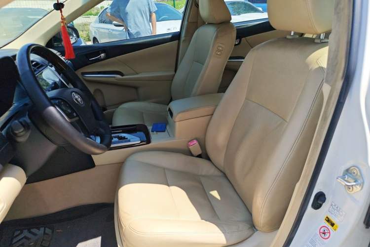 Used Toyota Camry 2015 2.0G Premier Edition Left Front Seat