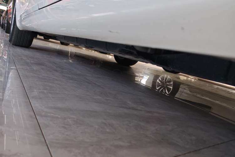 Used Toyota Camry 2015 Dual-Engine 2.5 HG Luxury Navigation Edition Left Side Sill