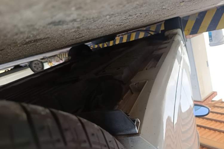 Used Toyota Camry 2015 2.0E Elite Edition Left Side Sill