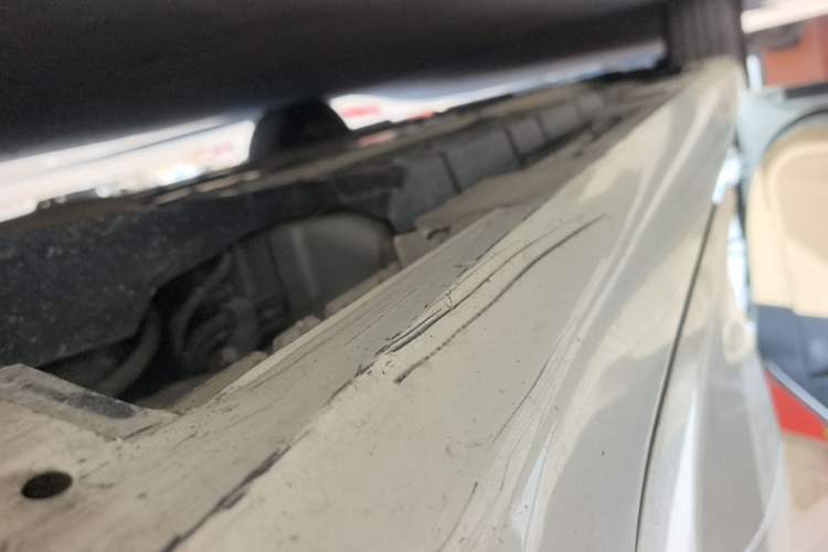 Used Toyota Camry 2015 2.0E Elite Edition Left Side Sill