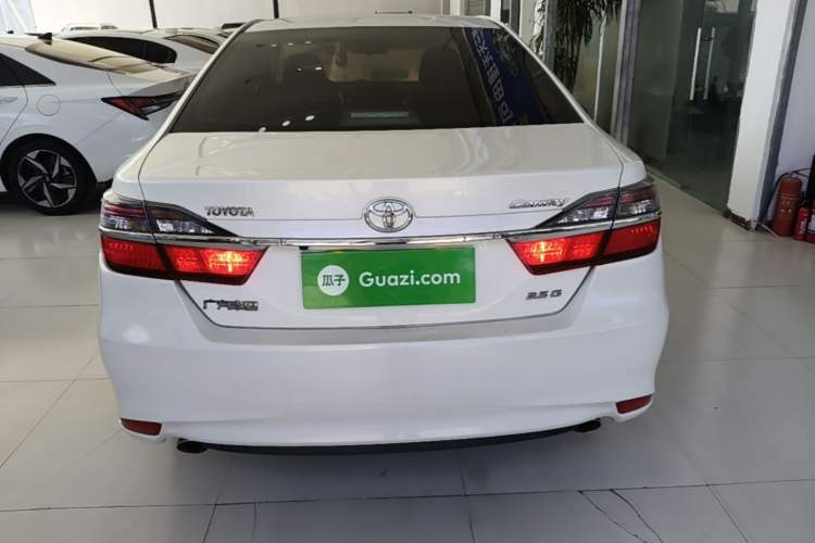 Used Toyota Camry 2015 2.5G Luxury Navigation Edition Rear