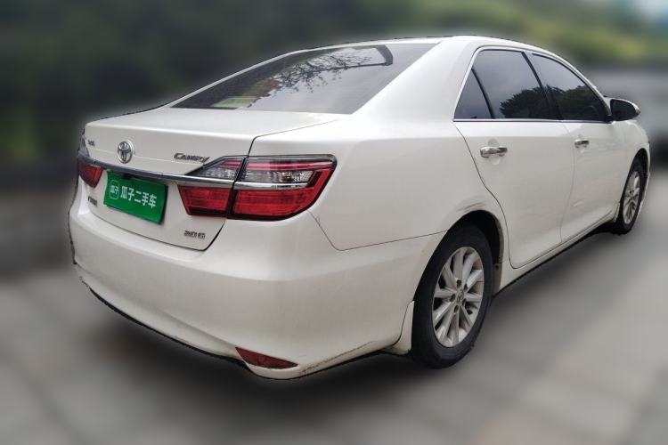 Used Toyota Camry 2015 2.0G Luxury Edition Rear Right 45 Deg