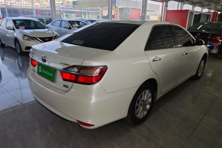 Used Toyota Camry 2015 Dual-Engine 2.5 HG Luxury Navigation Edition Rear Right 45 Deg
