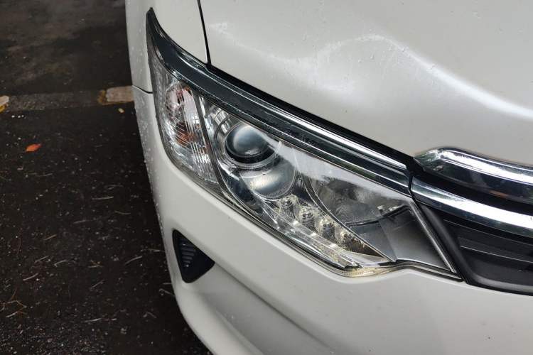 Used Toyota Camry 2015 2.0G Premier Edition Right Front Headlight