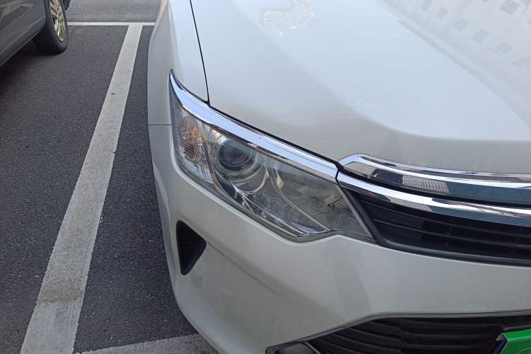 Used Toyota Camry 2015 2.0G Premier Edition Right Front Headlight