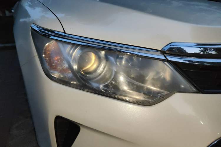 Used Toyota Camry 2015 2.0G Premier Edition Right Front Headlight