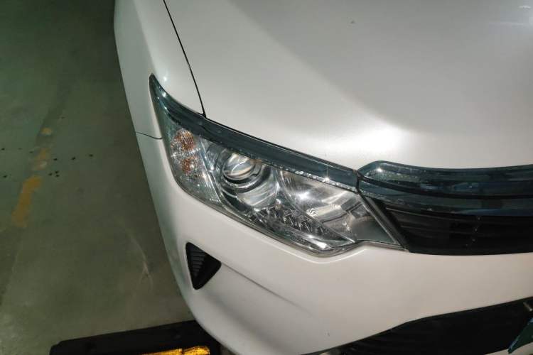 Used Toyota Camry 2015 2.0G Premier Edition Right Front Headlight