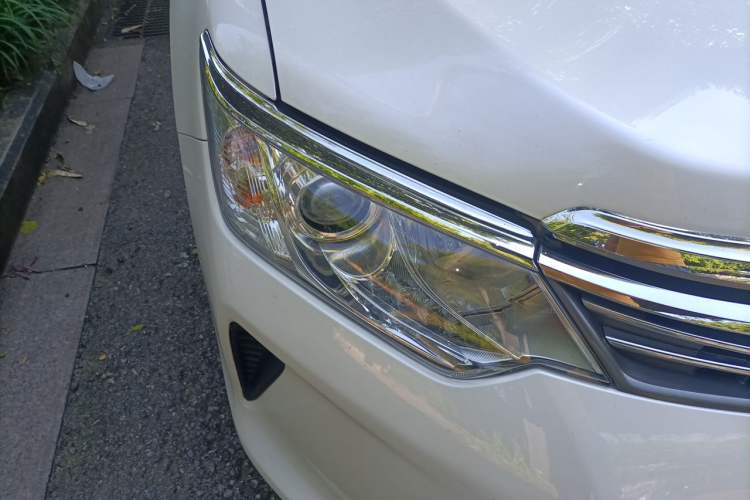 Used Toyota Camry 2015 2.0G Premier Edition Right Front Headlight