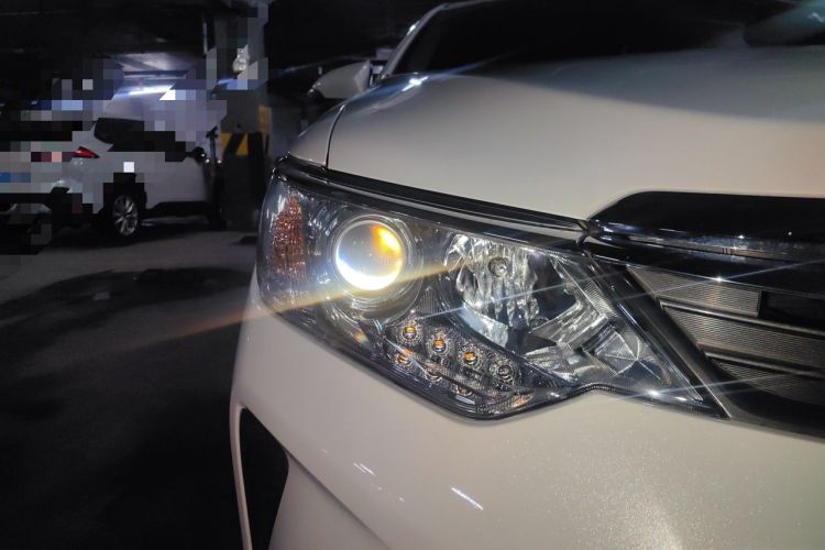 Used Toyota Camry 2015 2.0G Premier Edition Right Front Headlight