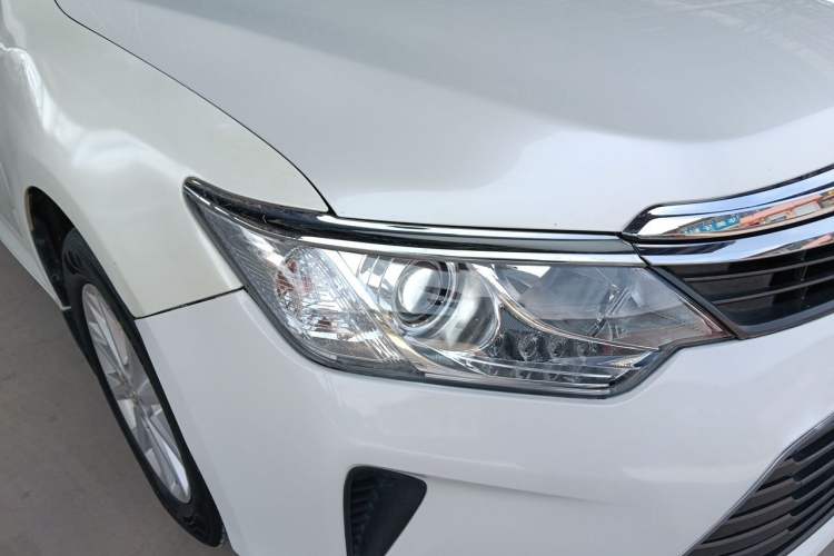 Used Toyota Camry 2015 2.0E Elite Edition Right Front Headlight