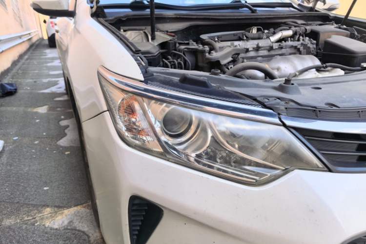 Used Toyota Camry 2015 2.0G Premier Edition Right Front Headlight