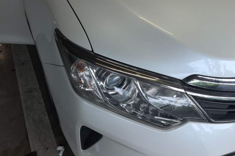 Used Toyota Camry 2015 2.0G Premier Edition Right Front Headlight