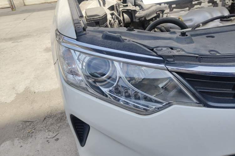 Used Toyota Camry 2015 2.0G Premier Edition Right Front Headlight