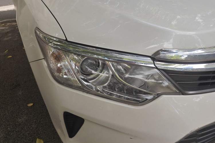 Used Toyota Camry 2015 2.0G Premier Edition Right Front Headlight