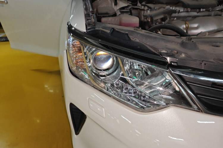 Used Toyota Camry 2015 Dual-Engine 2.5 HG Luxury Navigation Edition Right Front Headlight
