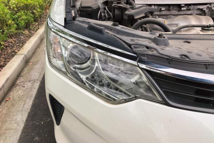 Used Toyota Camry 2015 2.0G Premier Edition Right Front Headlight
