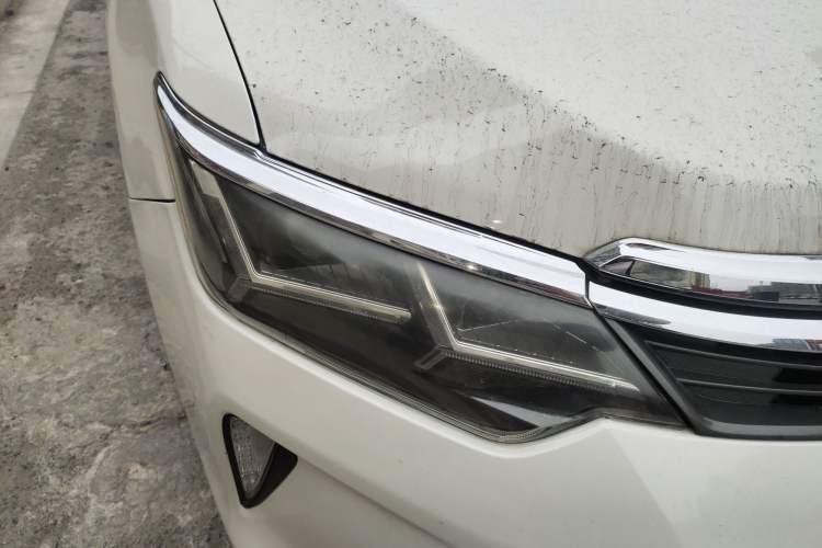 Used Toyota Camry 2015 2.0E Elite Edition Right Front Headlight