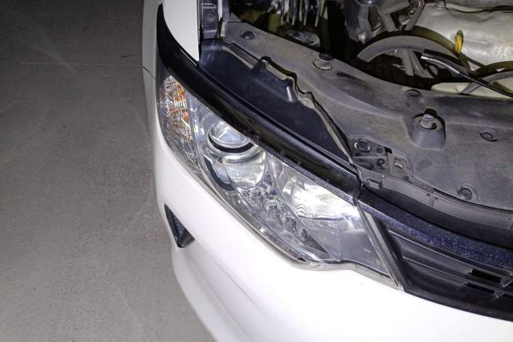 Used Toyota Camry 2015 2.0G Premier Edition Right Front Headlight