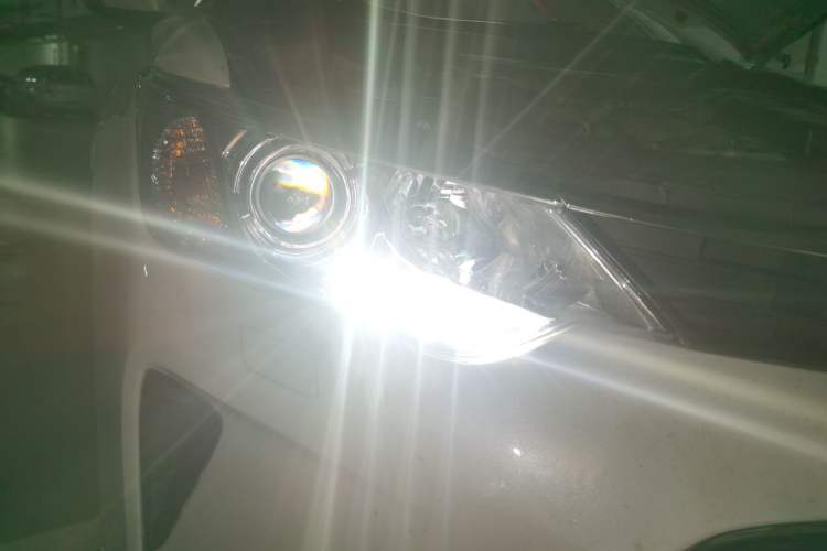 Used Toyota Camry 2015 Dual-Engine 2.5 HG Luxury Navigation Edition Right Front Headlight