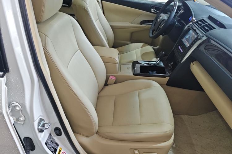 Used Toyota Camry 2015 Dual-Engine 2.5 HG Luxury Navigation Edition Right Front Seat
