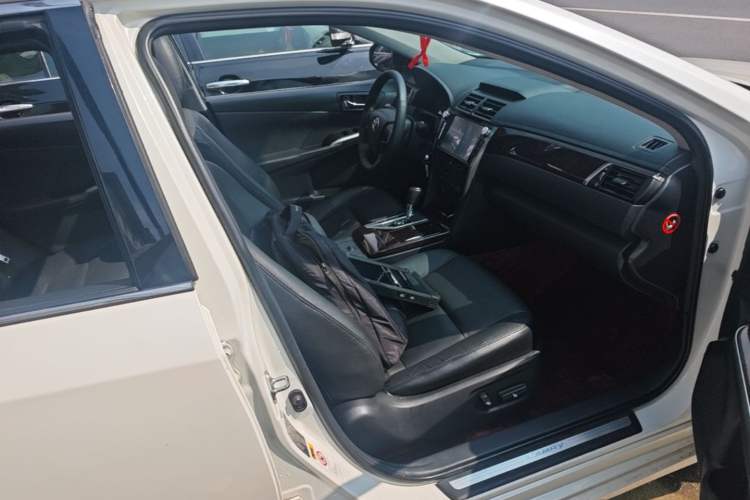 Used Toyota Camry 2015 2.0G Premier Edition Right Front Seat