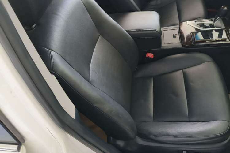 Used Toyota Camry 2015 2.5G Luxury Navigation Edition Right Front Seat