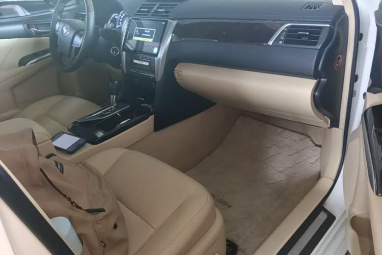 Used Toyota Camry 2015 2.0G Premier Edition Right Front Seat