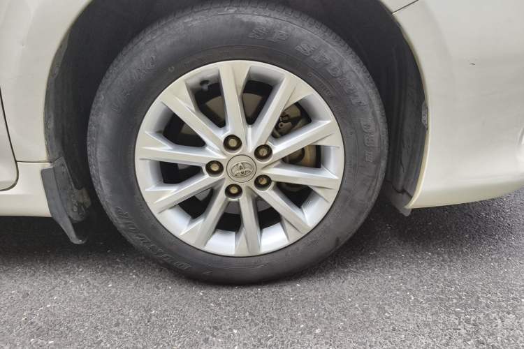 Used Toyota Camry 2015 2.0G Premier Edition Right Front Wheel Hub